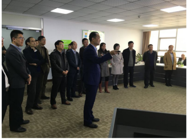 江西省财政厅、科技厅专家组成员参观考察监控中心运营情况 江西省财政厅、科技厅专家组成员参观考察监控中心运营情况