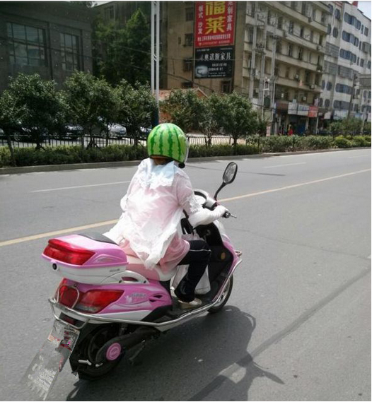 “小仙女”骑行电动车，怎么防晒？都来学学！167.png