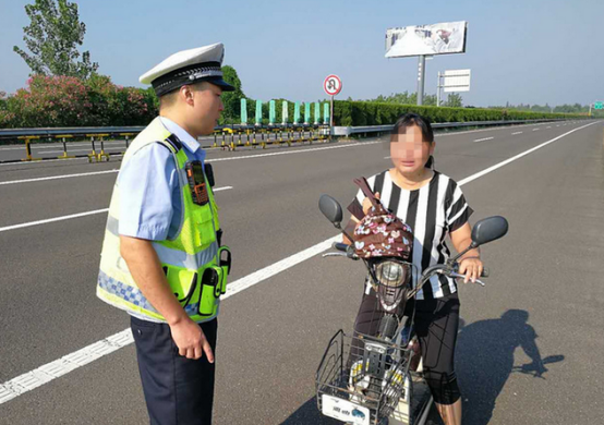 电动车与交警“相爱相杀”的那些事！1390.png