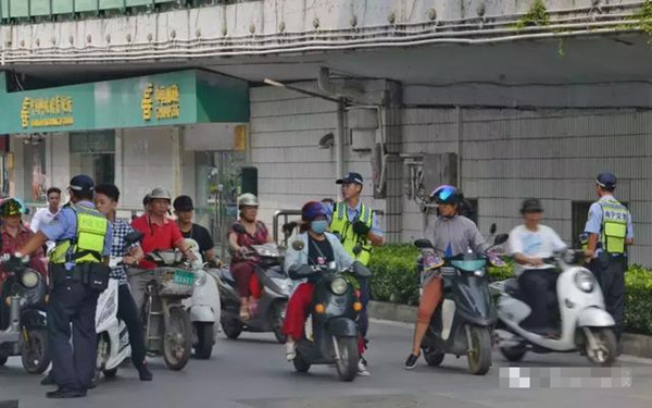 B8.jpg